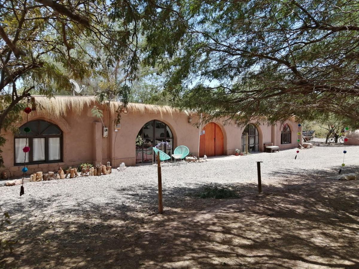 Caminandes Hostal Сан Педро де Атакама Екстериор снимка