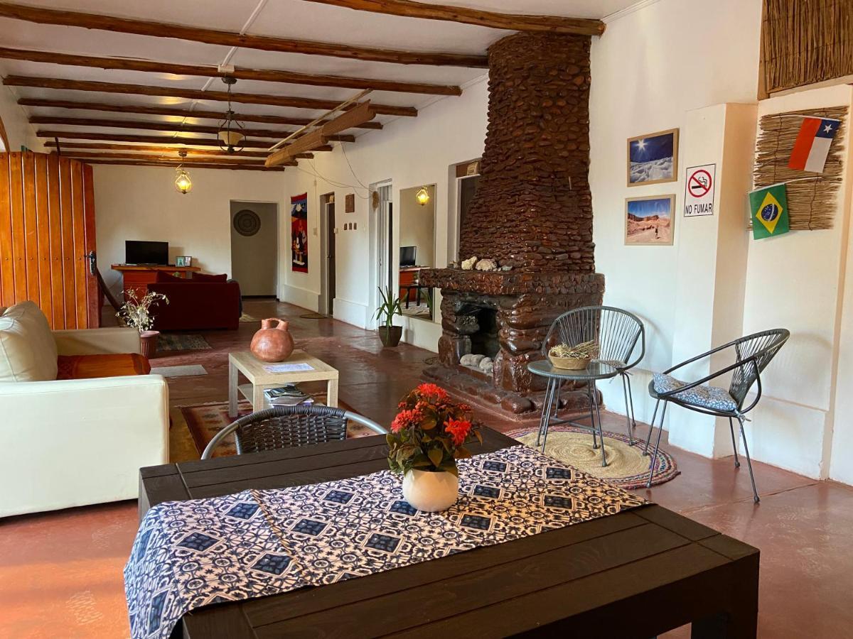 Caminandes Hostal Сан Педро де Атакама Екстериор снимка