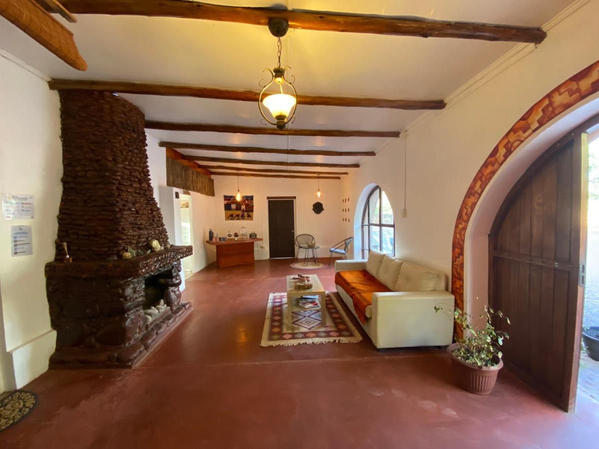 Caminandes Hostal Сан Педро де Атакама Екстериор снимка