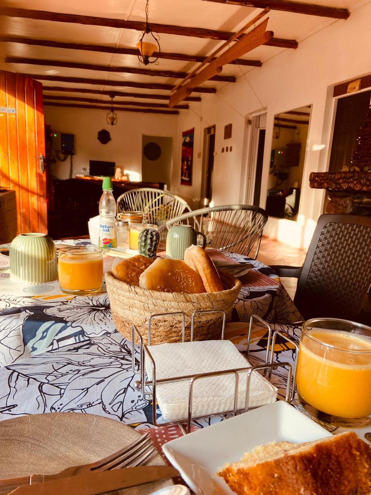 Caminandes Hostal Сан Педро де Атакама Екстериор снимка